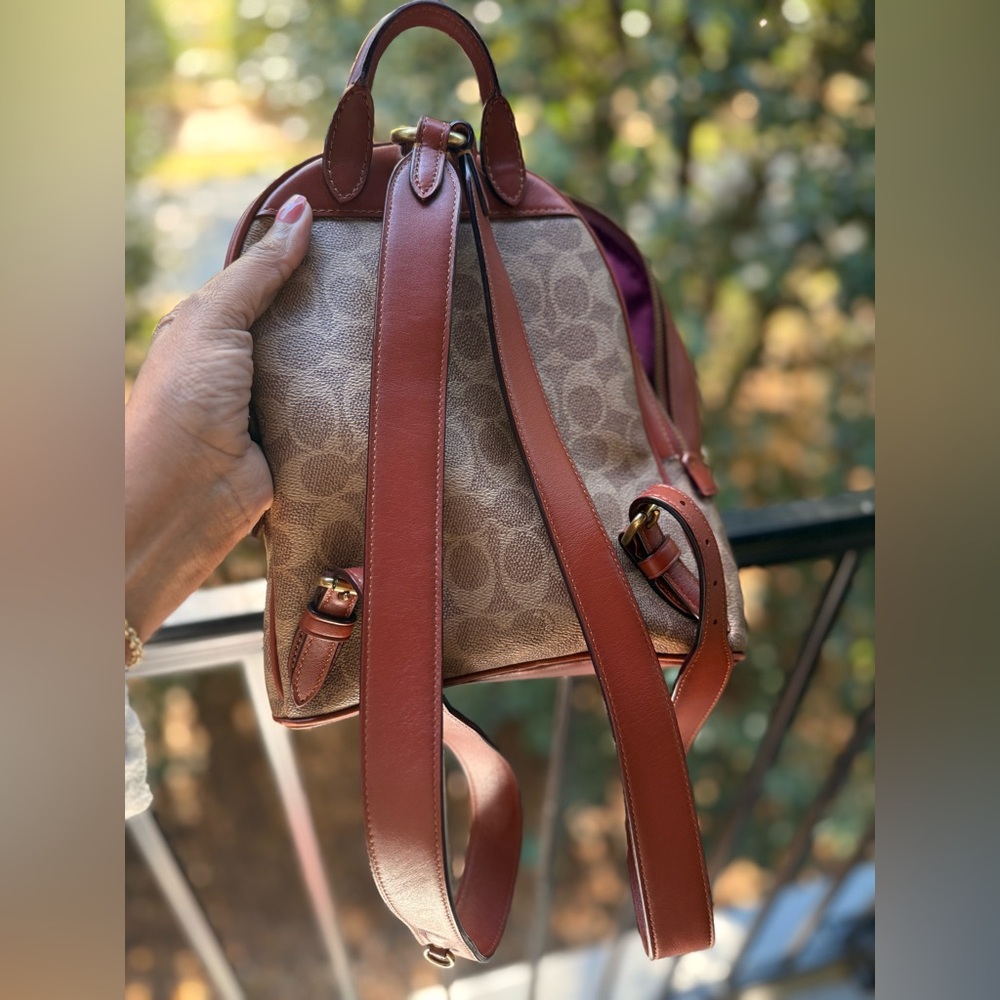Carrie Backpack 23 in Signature Canvas - Picture 4 of 7